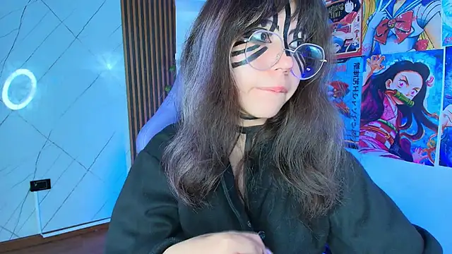 Snapshot of Purplee_Baby chatting on 09-13-25, 10:04 Purplee Baby online show from 09-13-25, 10:04