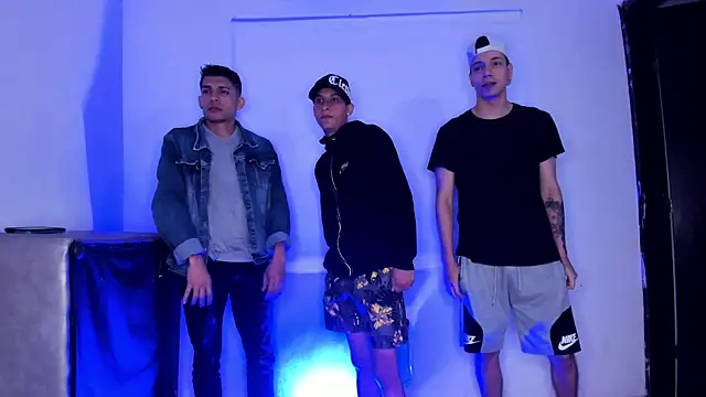 Threesome-no-mercy online show from 02-08-26, 01:31