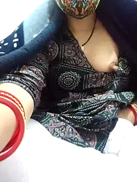 Snapshot of Aaradhya chatting on 12-18-25, 12:49 Aaradhya online show from 12-18-25, 12:49