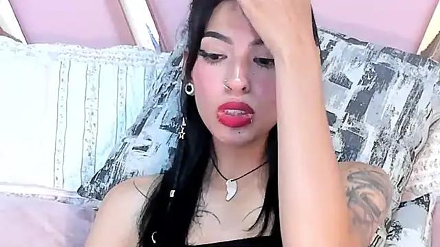 Snapshot of Eva_Benely chatting on 12-14-24, 06:46 Eva Benely online show from 12-14-24, 06:46