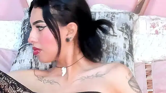 Snapshot of Eva_Benely chatting on 12-28-24, 08:37 Eva Benely online show from 12-28-24, 08:37