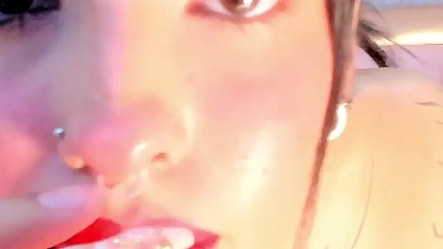 Snapshot of Eva_Benely chatting on 01-12-25, 04:31 Eva Benely online show from 01-12-25, 04:31