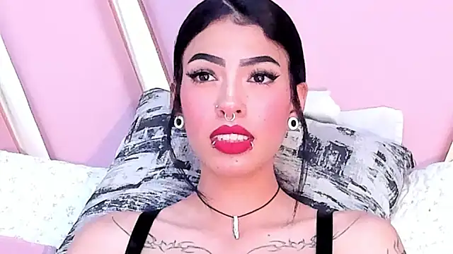 Snapshot of Eva_Benely chatting on 01-17-25, 03:12 Eva Benely online show from 01-17-25, 03:12