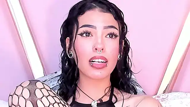 Snapshot of Eva_Benely chatting on 01-25-25, 03:40 Eva Benely online show from 01-25-25, 03:40