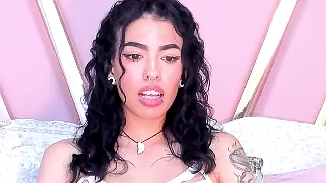 Snapshot of Eva_Benely chatting on 01-26-25, 10:02 Eva Benely online show from 01-26-25, 10:02