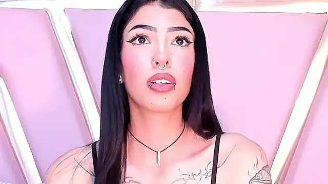 Snapshot of Eva_Benely chatting on 01-29-25, 04:58 Eva Benely online show from 01-29-25, 04:58