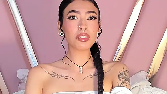 Snapshot of Eva_Benely chatting on 09-10-25, 05:40 Eva Benely online show from 09-10-25, 05:40