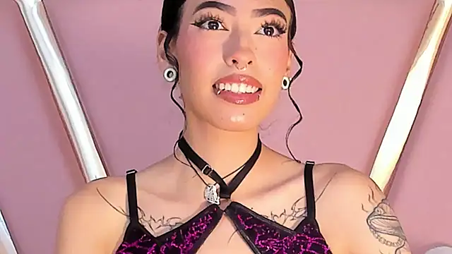 Snapshot of Eva_Benely chatting on 09-13-25, 06:13 Eva Benely online show from 09-13-25, 06:13