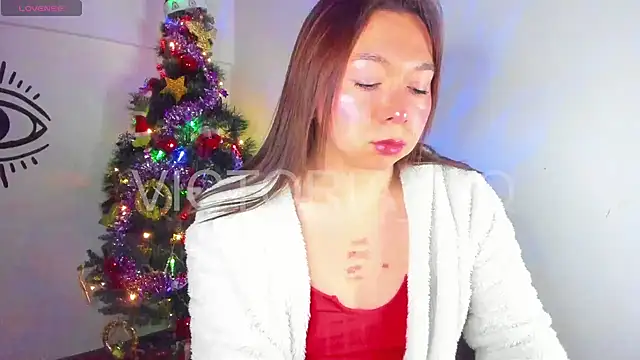 victoria qq online show from 12-22-24, 04:17