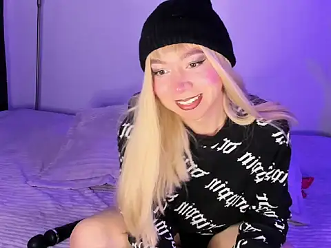 victoria qq online show from 11-16-25, 05:51