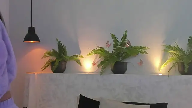 Snapshot of Valenn_smithh chatting on 03-14-25, 12:29 Valenn smithh online show from 03-14-25, 12:29