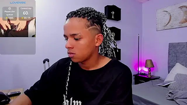 Snapshot of Noah_Smith04 chatting on 01-12-25, 12:23 Noah Smith04 online show from 01-12-25, 12:23