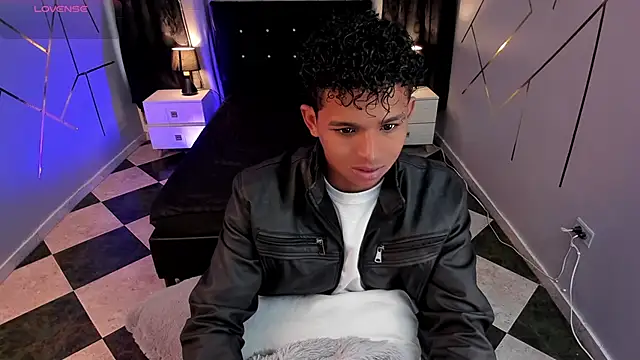 Snapshot of Noah_Smith04 chatting on 01-26-25, 12:54 Noah Smith04 online show from 01-26-25, 12:54