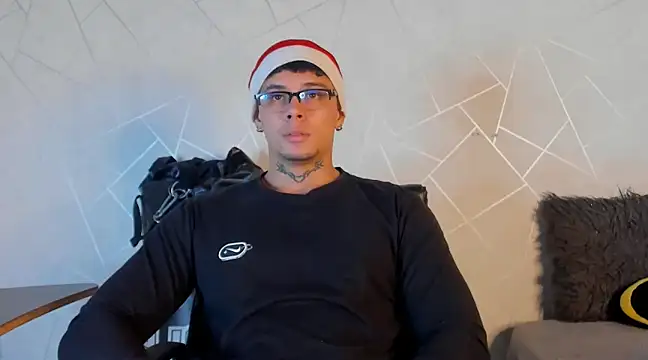 NoahhBrown online show from 12-24-24, 03:38