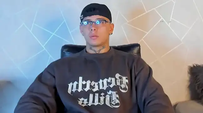 NoahhBrown online show from 12-29-24, 03:44