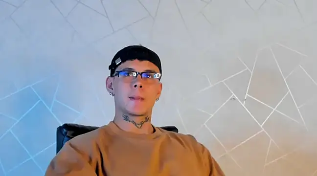 NoahhBrown online show from 12-31-24, 03:45