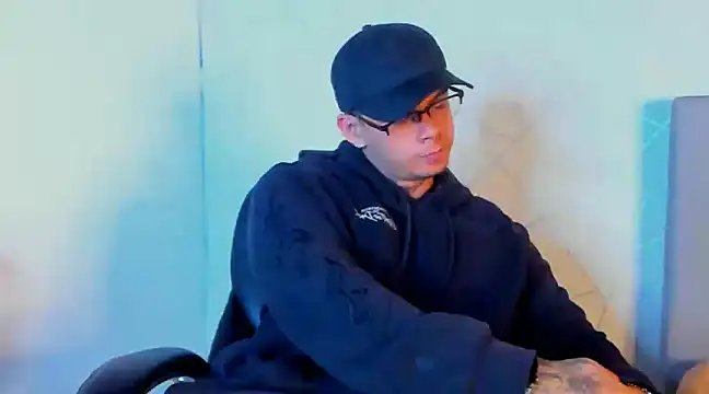 NoahhBrown online show from 01-29-25, 03:12