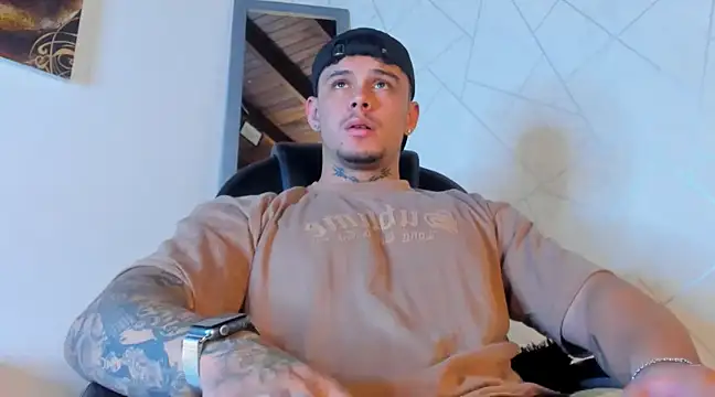 NoahhBrown online show from 03-08-25, 03:17