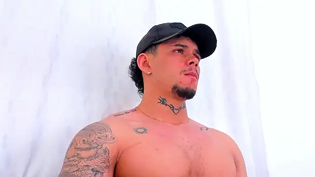 NoahhBrown online show from 10-11-25, 06:01