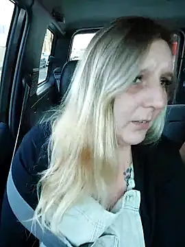 BecciDeluxe online show from 10-16-25, 03:46