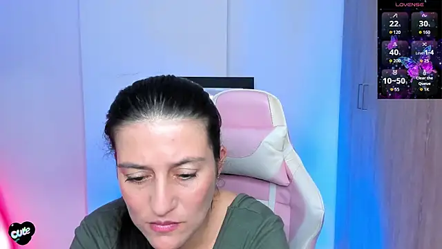 Saskyaa online show from 11-26-25, 02:23