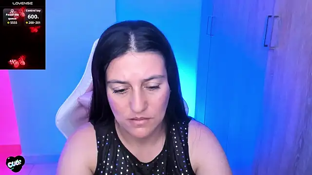 Saskyaa online show from 04-10-26, 02:39