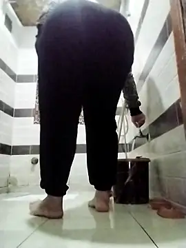 Snapshot of nayakaA7 chatting on 11-15-25, 07:10 nayakaA7 online show from 11-15-25, 07:10