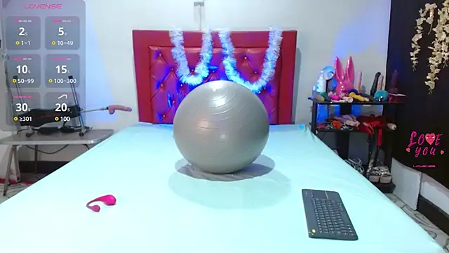 cleopatraa online show from 01-12-25, 02:41