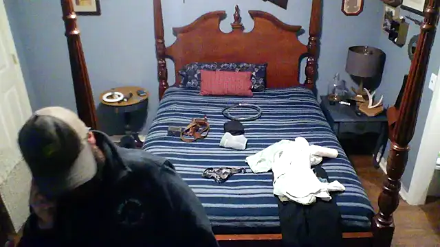 Snapshot of Onesieboy4daddys chatting on 12-17-25, 07:47 Onesieboy4daddys online show from 12-17-25, 07:47