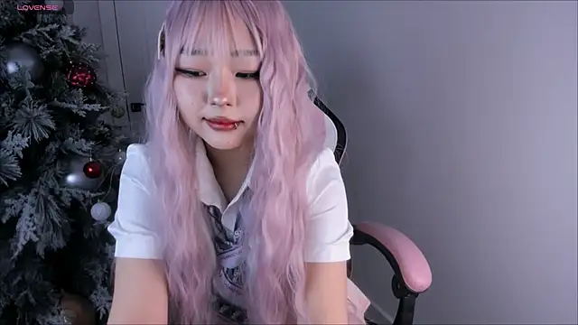 hee young11 online show from 12-28-24, 05:55