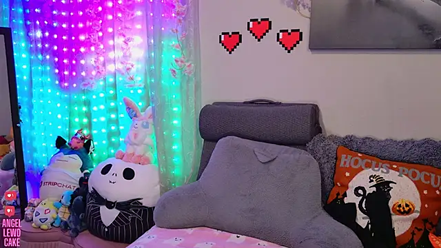 Angel-Lewd-Cake online show from 04-10-26, 04:06