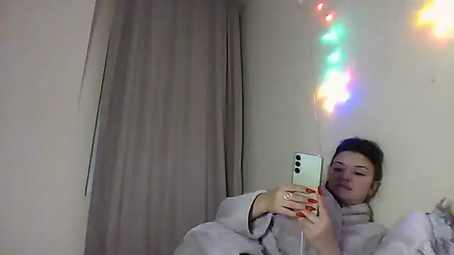 Linusya online show from 12-14-25, 05:40