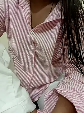 Snapshot of sweet_jia23 chatting on 11-01-25, 05:09 sweet jia23 online show from 11-01-25, 05:09