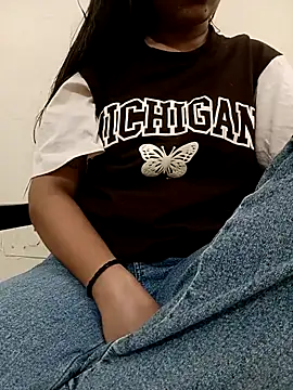 Snapshot of sweet_jia23 chatting on 11-07-25, 04:45 sweet jia23 online show from 11-07-25, 04:45