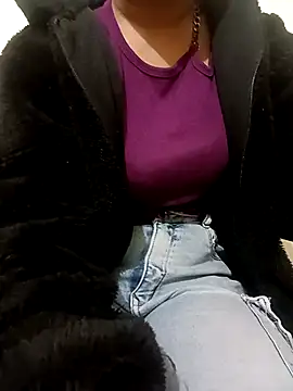 Snapshot of sweet_jia23 chatting on 11-24-25, 04:45 sweet jia23 online show from 11-24-25, 04:45