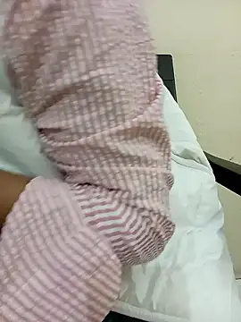 Snapshot of sweet_jia23 chatting on 12-14-25, 05:35 sweet jia23 online show from 12-14-25, 05:35