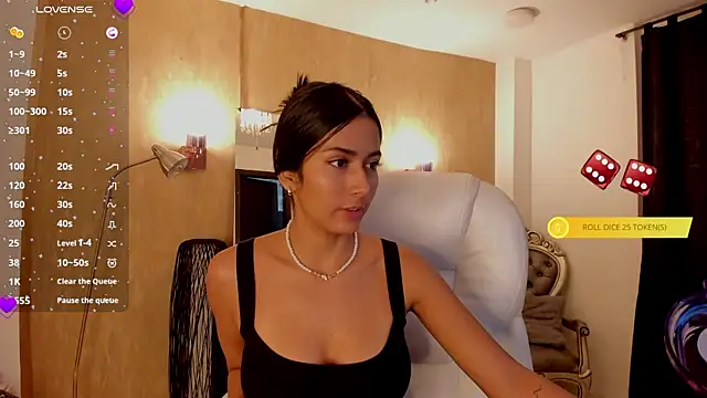 Snapshot of your_khloe chatting on 01-17-25, 01:24 your khloe online show from 01-17-25, 01:24