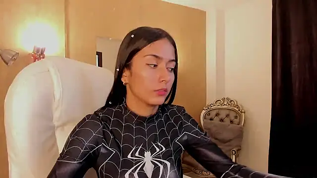 Snapshot of your_khloe chatting on 02-10-25, 05:30 your khloe online show from 02-10-25, 05:30