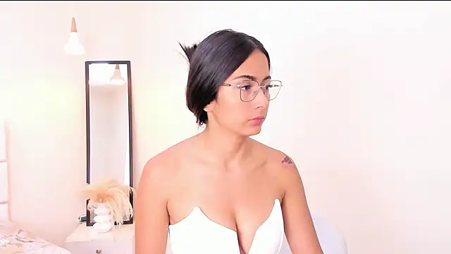 your khloe online show from 04-28-26, 01:38