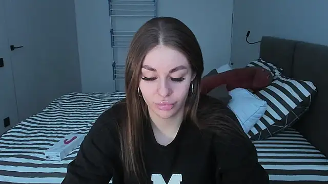 Snapshot of Bai1ey chatting on 02-27-25, 10:37 Bai1ey online show from 02-27-25, 10:37