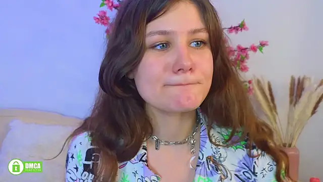 Snapshot of Charlotte_wow chatting on 01-21-25, 05:51 Charlotte wow online show from 01-21-25, 05:51