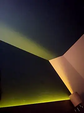 Luna Kitanna online show from 04-22-26, 11:50