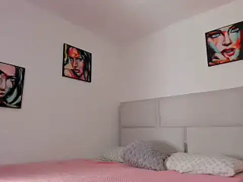 Snapshot of tierra_n chatting on 10-06-25, 12:30 tierra n online show from 10-06-25, 12:30