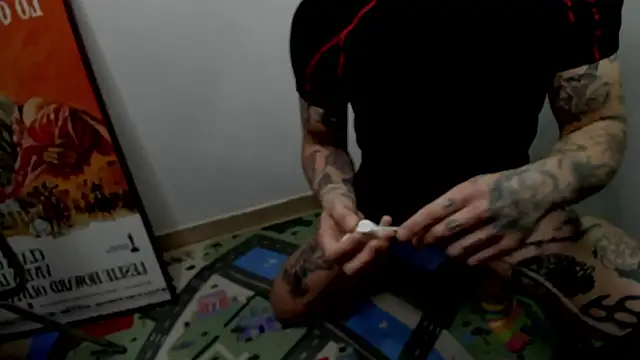 layneinchains online show from 10-10-25, 10:36