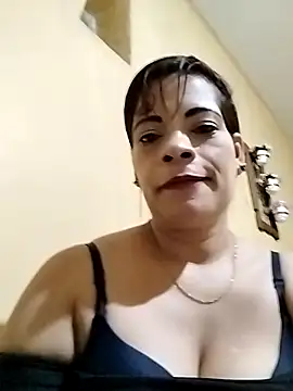 Snapshot of EscortRegina3535 chatting on 09-26-25, 06:17 EscortRegina3535 online show from 09-26-25, 06:17