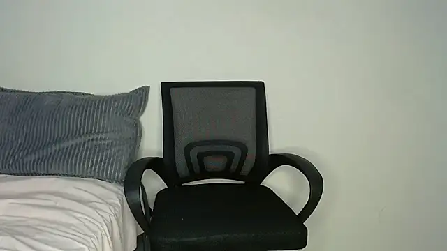 Snapshot of Perqueen chatting on 03-21-25, 01:23 Perqueen online show from 03-21-25, 01:23