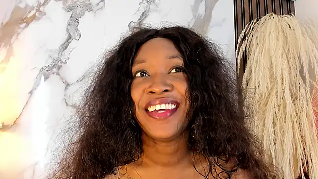 Snapshot of aidaadams chatting on 02-13-25, 05:54 aidaadams online show from 02-13-25, 05:54