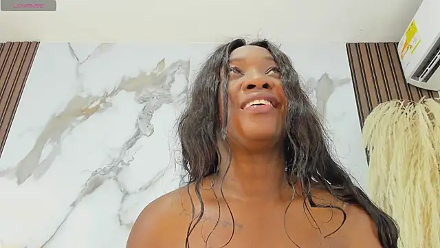 Snapshot of aidaadams chatting on 03-13-25, 06:12 aidaadams online show from 03-13-25, 06:12