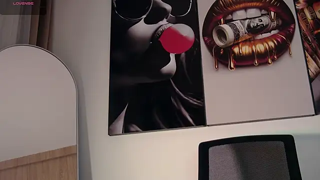 Snapshot of aidaadams chatting on 12-19-25, 10:55 aidaadams online show from 12-19-25, 10:55