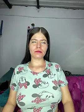 Snapshot of Hotnightsexxx chatting on 03-07-25, 10:54 Hotnightsexxx online show from 03-07-25, 10:54
